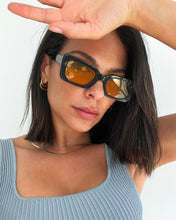 Load image into Gallery viewer, Illesteva: Wilson Sunglasses