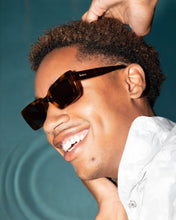 Load image into Gallery viewer, Illesteva: Wilson Sunglasses