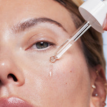 Load image into Gallery viewer, The Outset: Ultralight Moisture-Boosting Oil